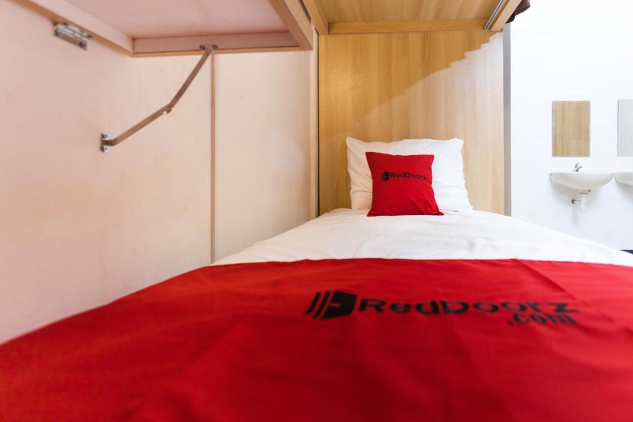 Reddoorz Hostel @ Malang City Center 2 Dış mekan fotoğraf